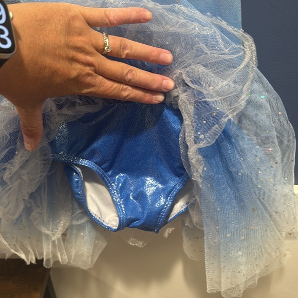 Sparkling Blue and White Kids Costume leotard Tutu 5/6 - Picture 4 of 6